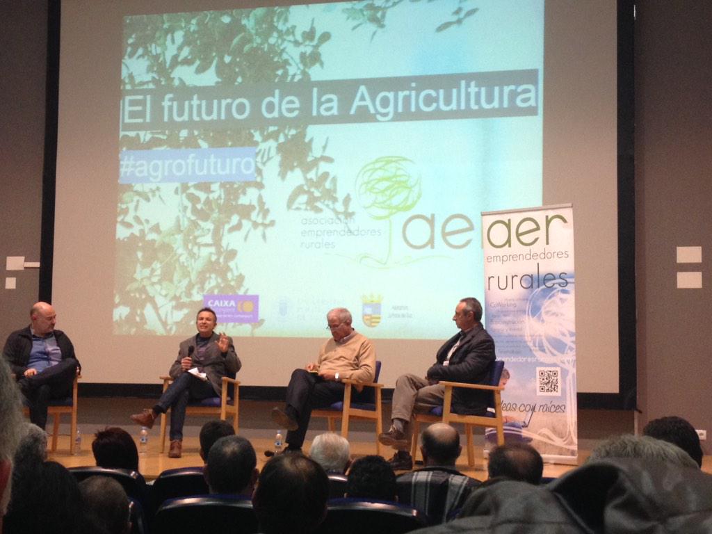 “A los agricultores aún nos queda la dignidad” – Conclusiones de la mesa redonda sobre el futuro de la agricultura.